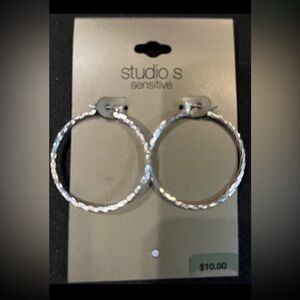 Studio S sensitive Silver Hoop Earrings